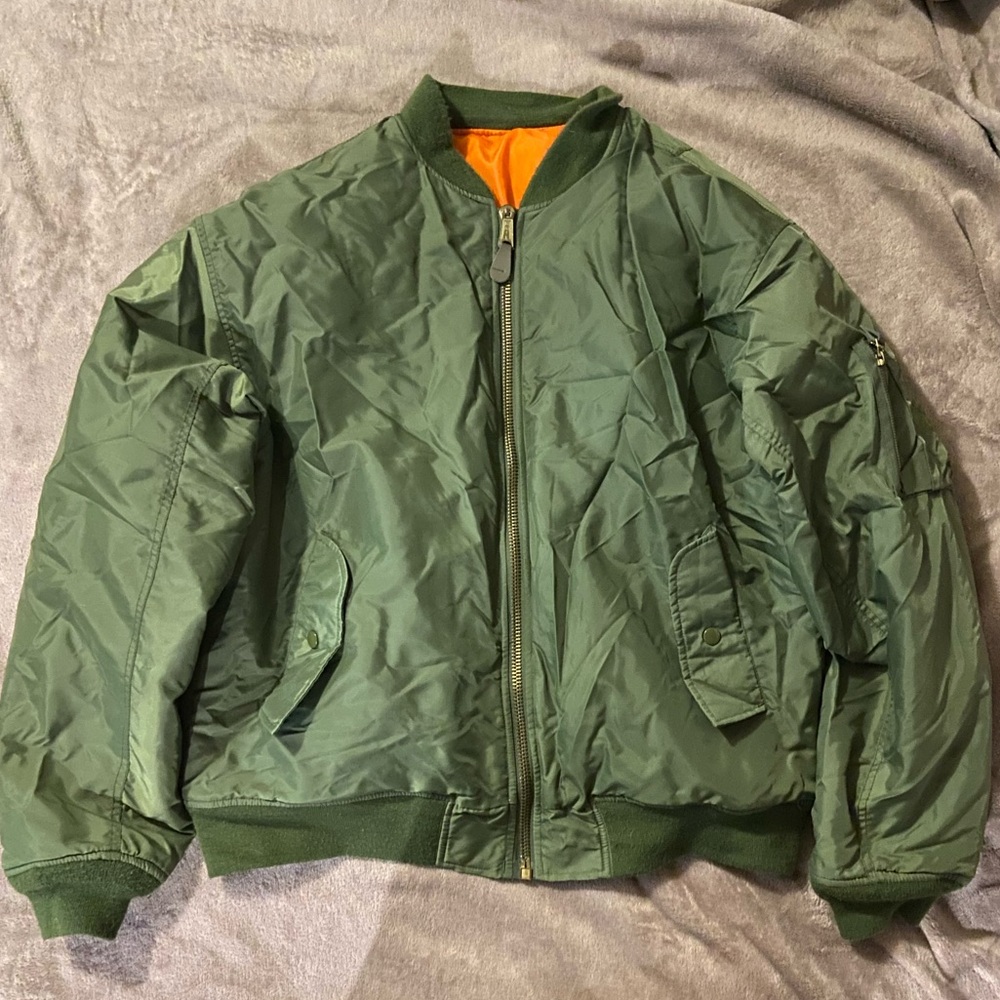 MA-1 bomber jacket